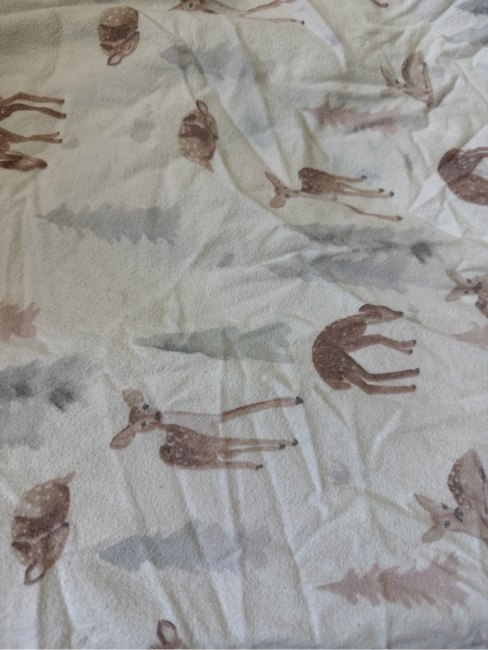 Plush Fawn Print crib sheet - Cream & Brown